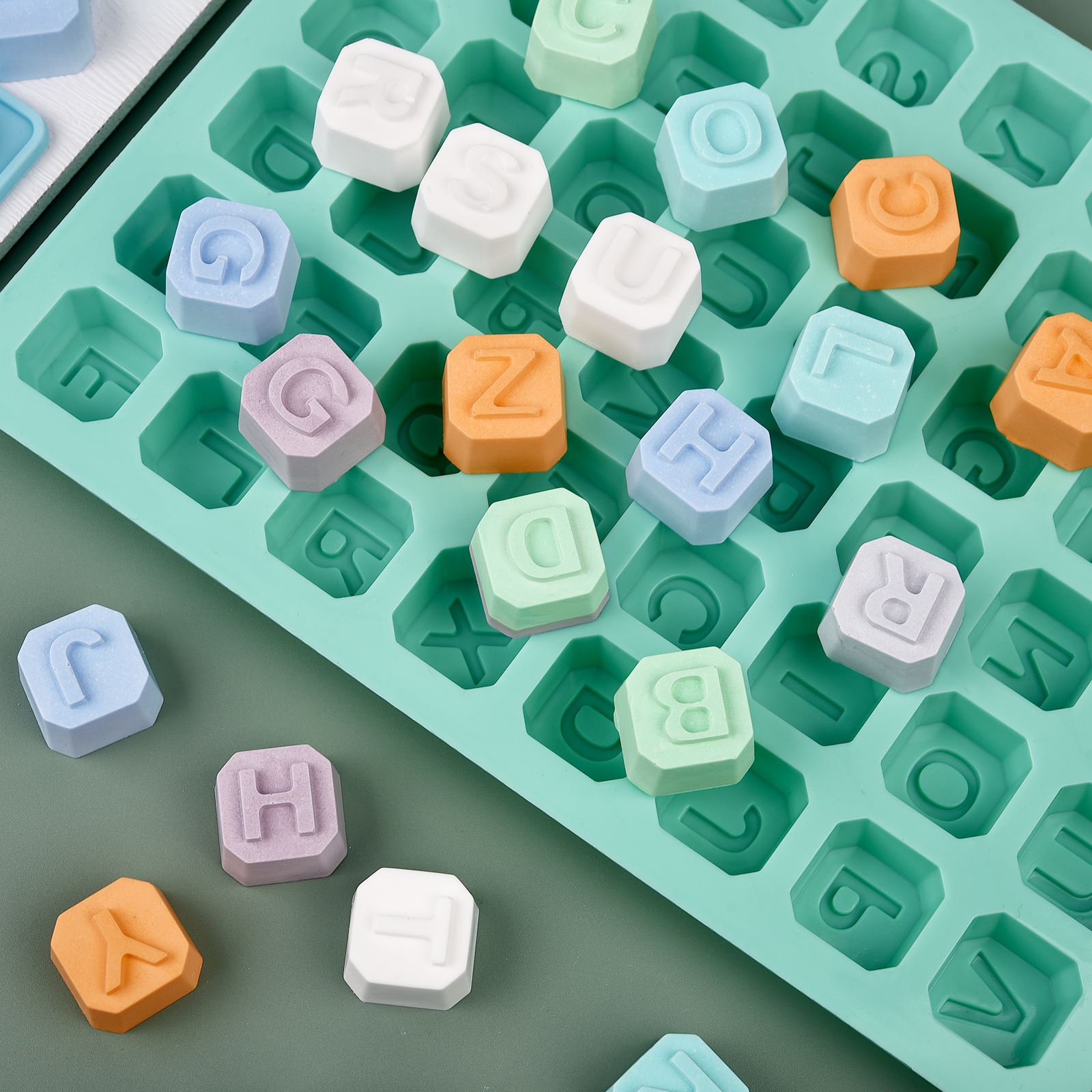 48 Letter Enghish Alphabet let - Soap Making Organic 评论和价格